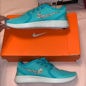 Nike Crystallized Swarovski Swoosh